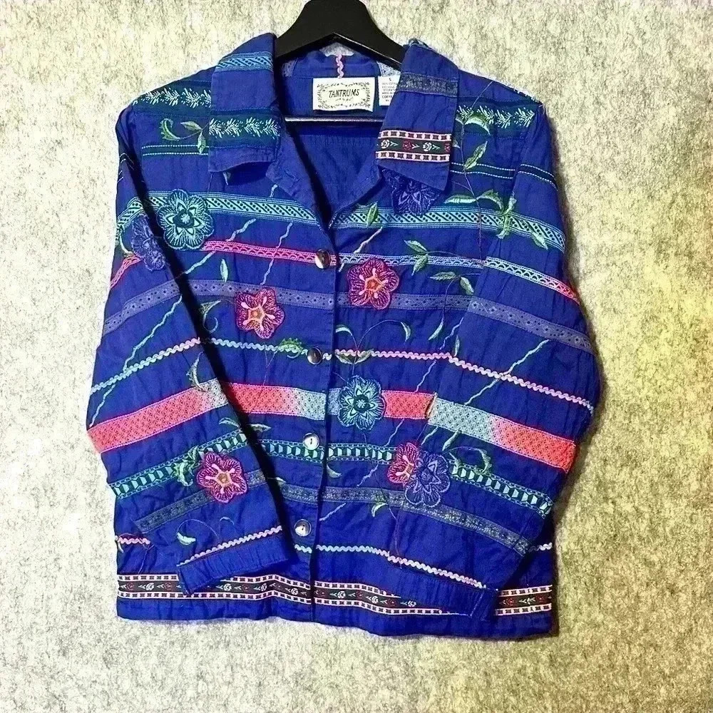 Tantrums Vintage Women’s Flower Embroidered Cotton Jacket - Small